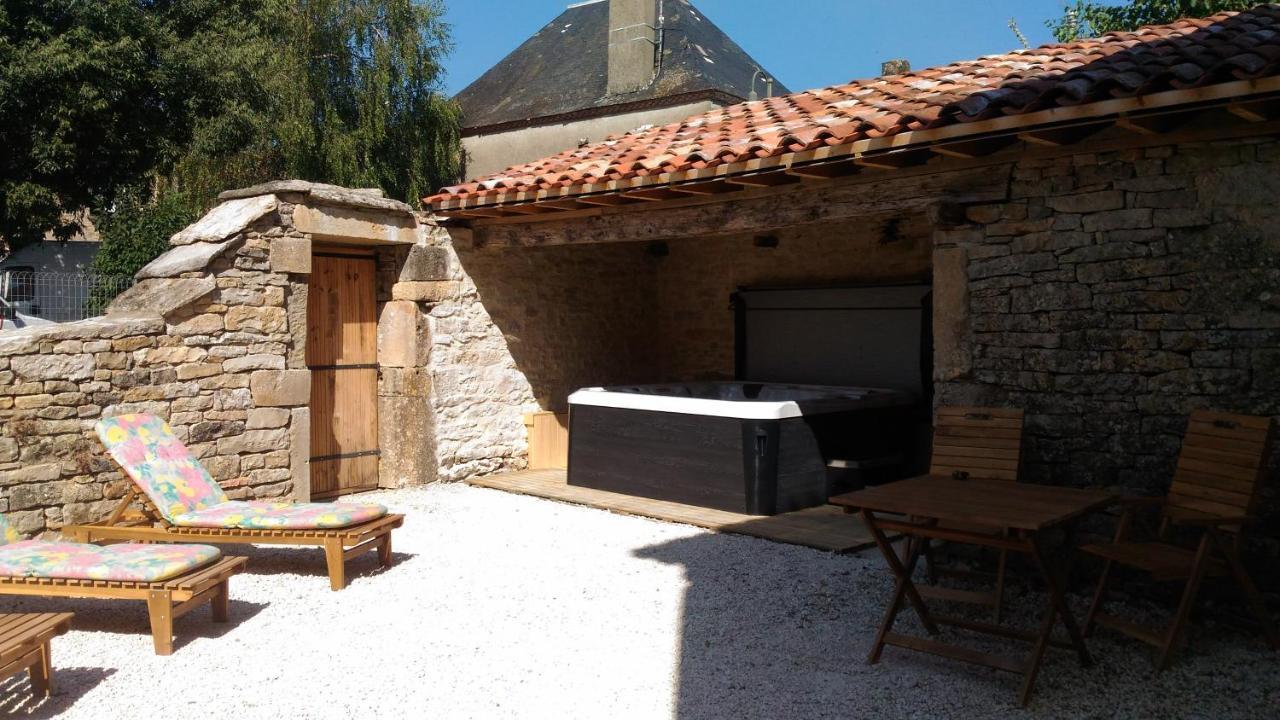 Le Logis Du Foirail Apartment Saint-Projet  ภายนอก รูปภาพ